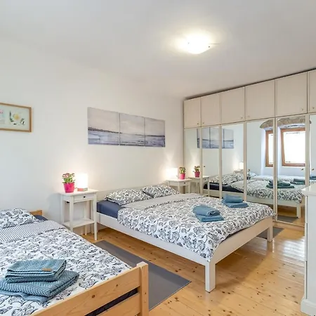 Dino Carrera Apartment Rovinj Exterior photo